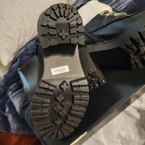 Torrid ankle boots with fur - Picture 3 of 5